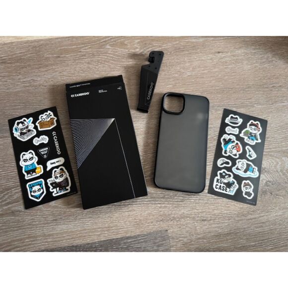Grey and Black Phone 15 Plus - Picture 1 of 2